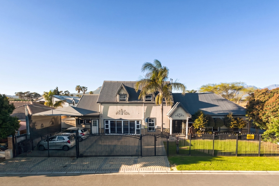 4 Bedroom Property for Sale in Goedehoop Western Cape